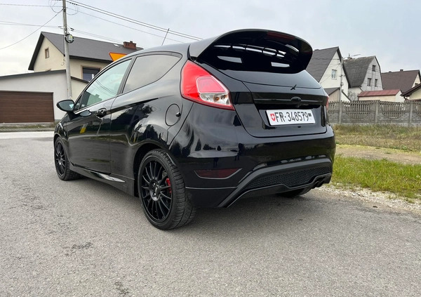 Ford Fiesta cena 43900 przebieg: 104000, rok produkcji 2014 z Kielce małe 742